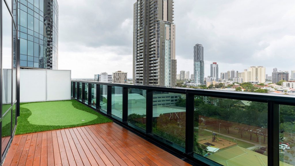 balcony golf